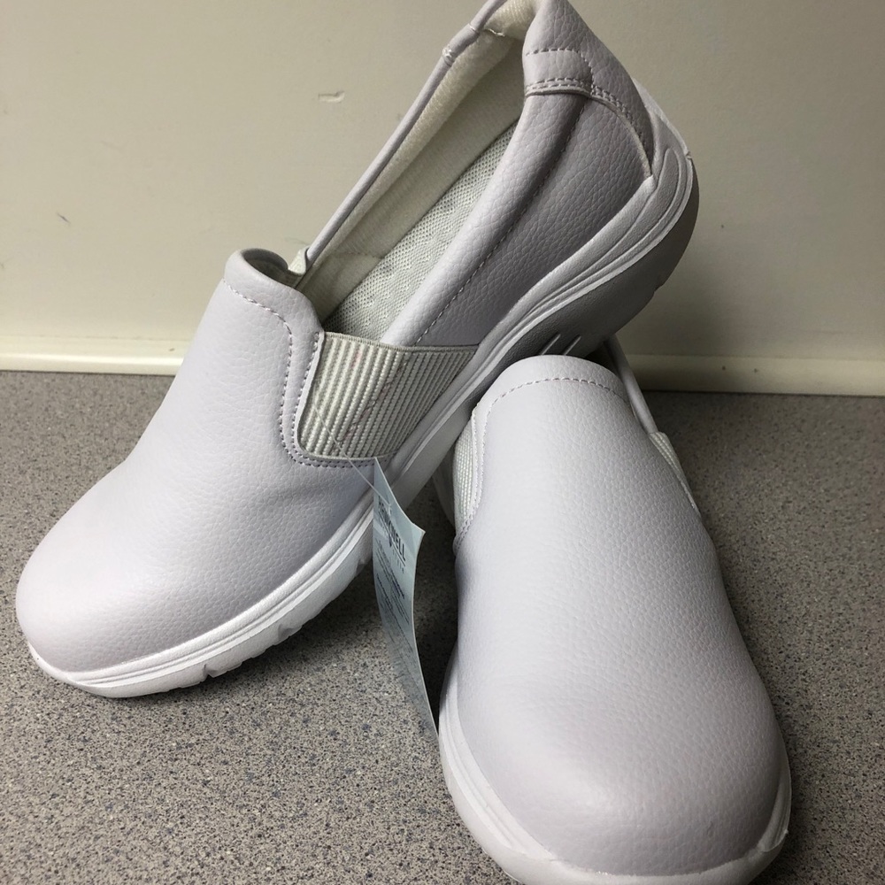 Hawkwell pillow top flex nursing shoes size 9.